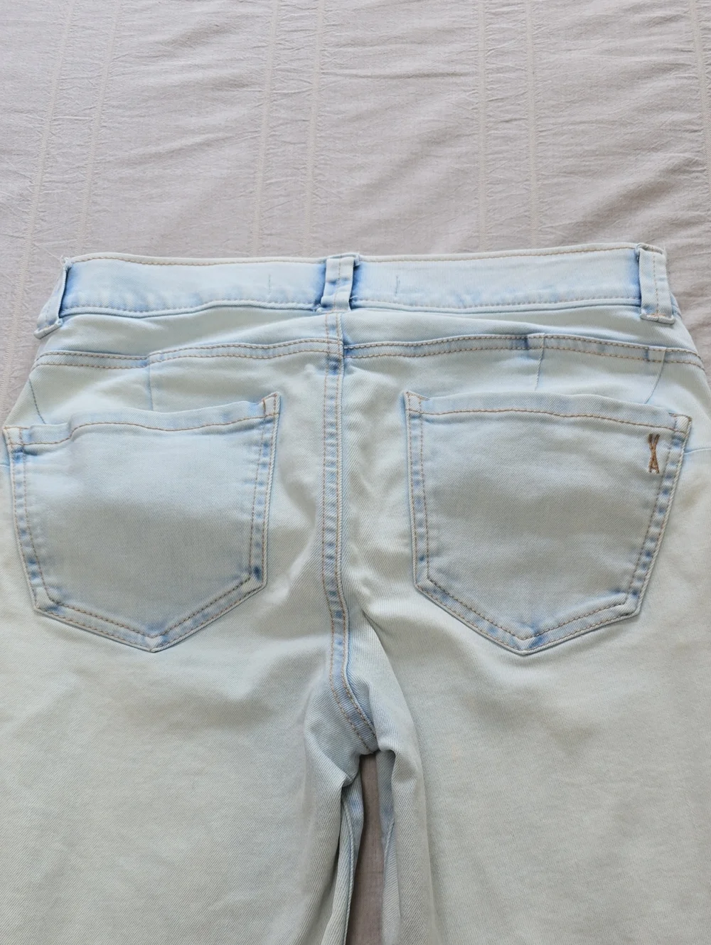 Vintage America Light Wash  Cuffed Women’s Jeans Size 2/26